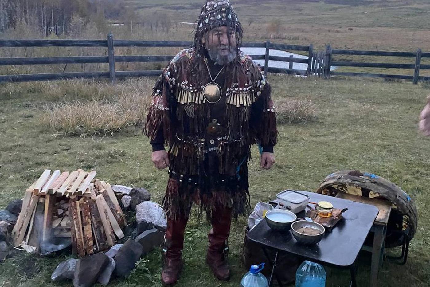 Хочу 100 000 лайков и увести любовника из семьи: о чём можно просить шамана и чем придётся расплачиваться