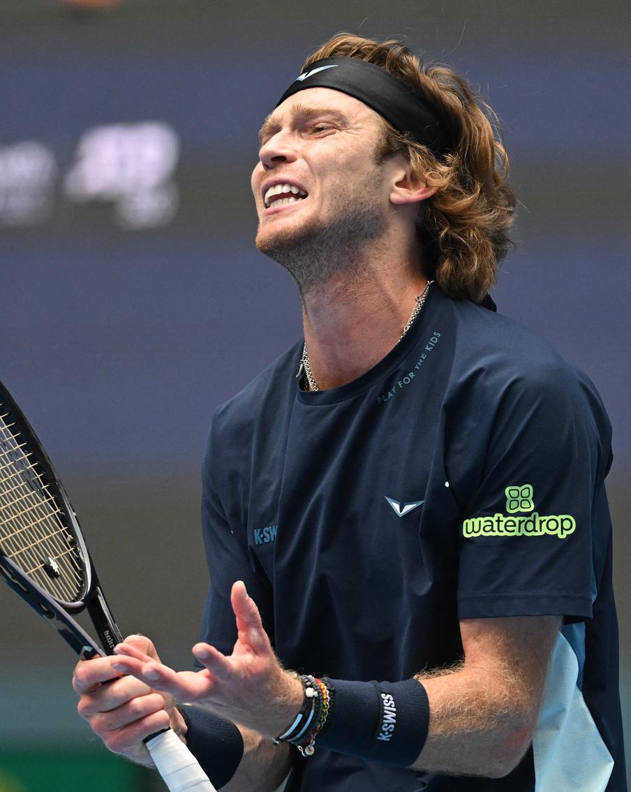 "Он летал, будто на крыльях, и носился, как чёрт": Андрей Рублёв не сумел выиграть два матча за день