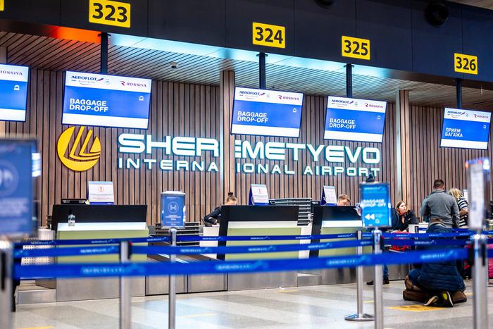 Летевший в Калининград Boeing 737 совершил аварийную посадку в Шереметьево