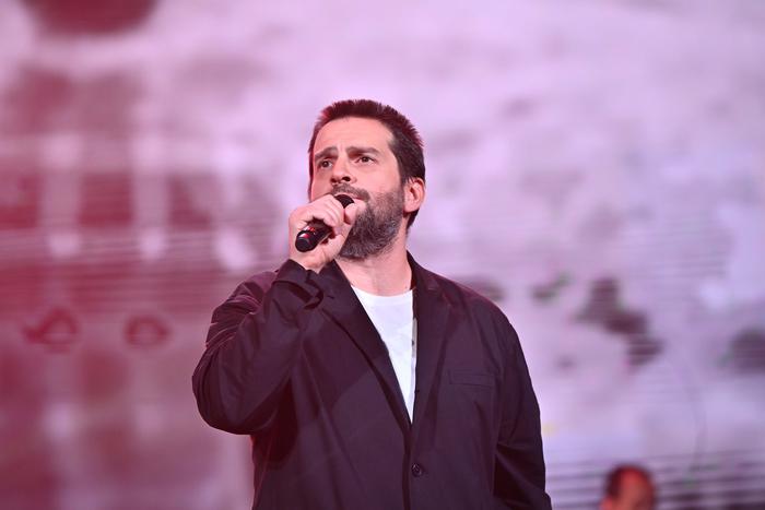 "Высоцкого чудовищно сложно петь": обозреватель Metro поговорила с Петром Наличем о жизни