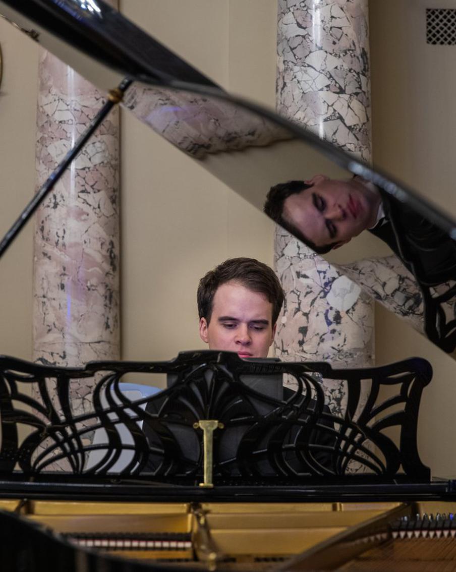 Музыка для "Автозаводской" и "Театральной" получилась из впечатлений от станции столичной подземки