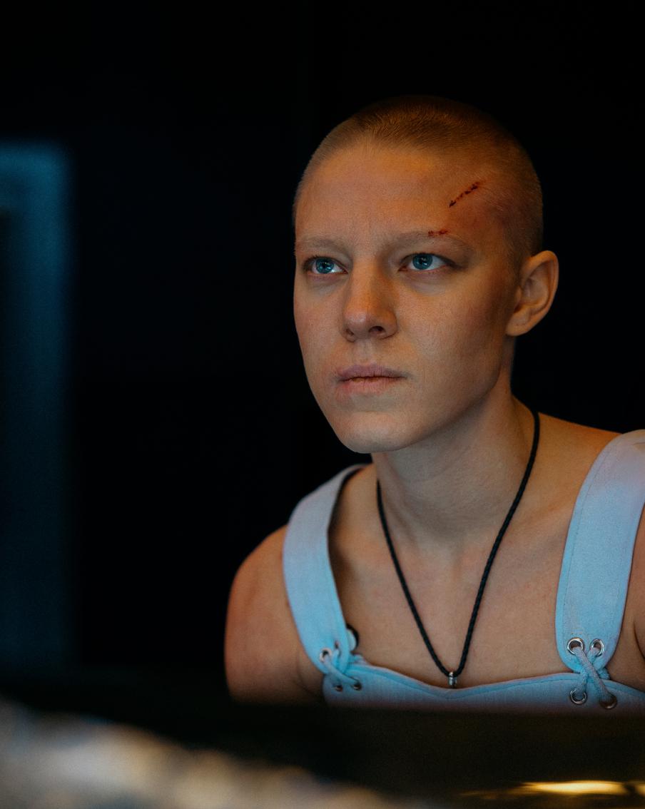 Схватка русской девушки с японской мафией: каким получился сериал "Амура"