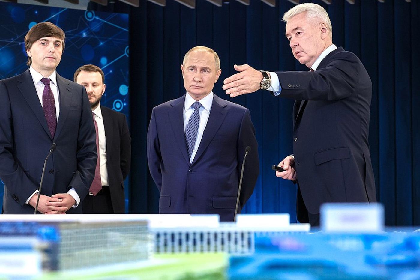 Путин и Собянин открыли инновационную практическую площадку в "Рудневе"