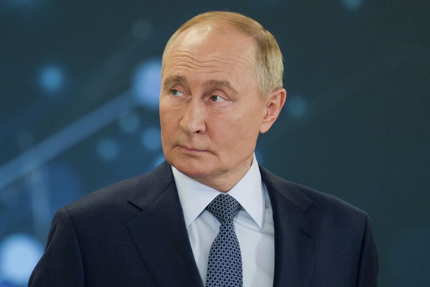 Путин разрешил отправлять подсудимых на СВО