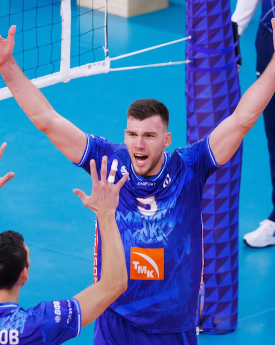 На какие виды спорта сходить в Москве: спортивная конференция и футбол