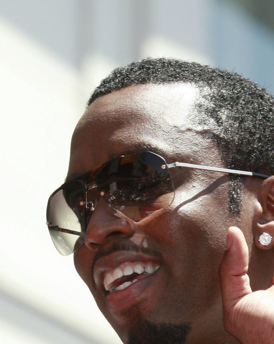 Торговля людьми, оргии, грабежи: Пи Дидди оправдан по самой жестокой статье