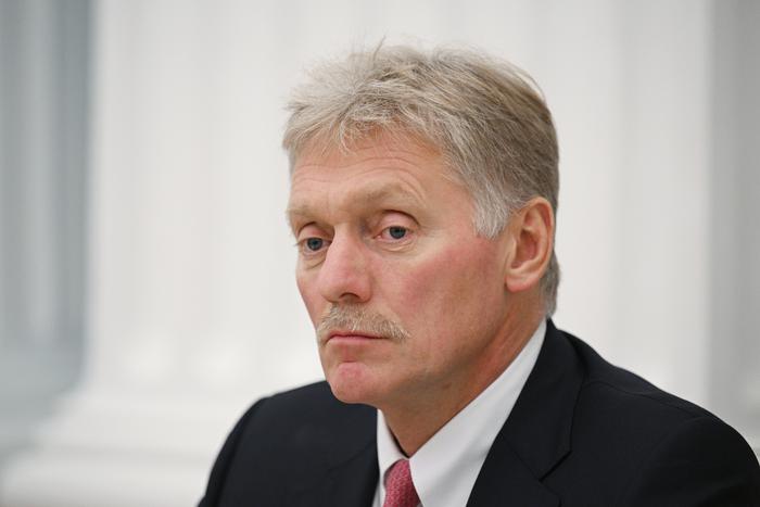 Песков о "Времени героев", французский министр обороны боится Россию: хроника очередных событий украинского кризиса