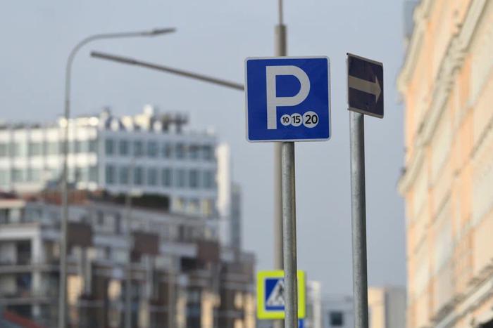 Семь перехватывающих уличных парковок работают в столице для избежания перегрузки центра города