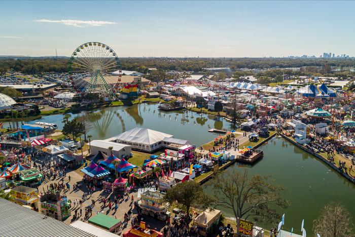 Тропический шторм из Мексиканского залива может обрушиться на американский штат Флорида уже на следующей неделе