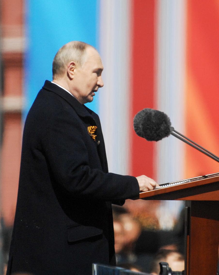 В Генуе появились листовки с поздравлениями Путину