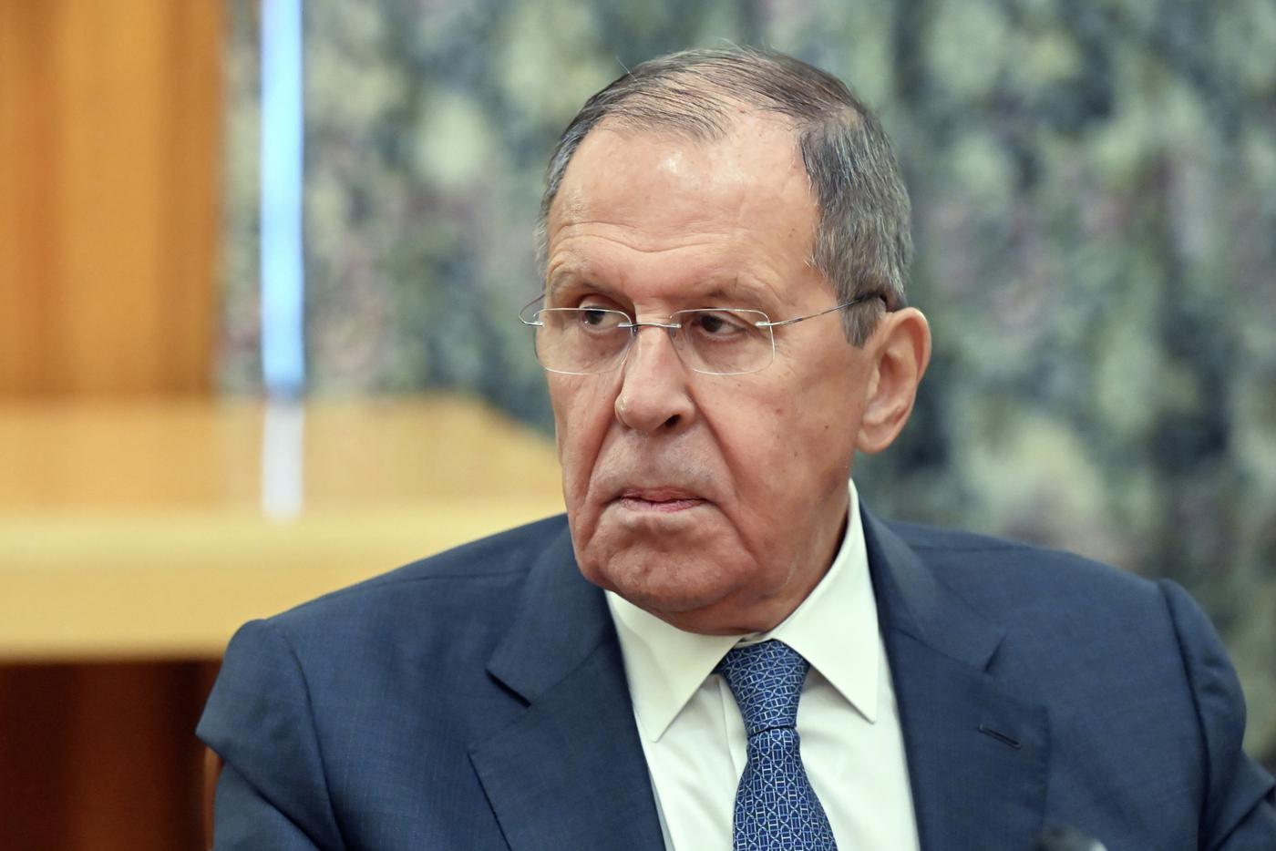 Лавров: восстановление мира в планы Украины сейчас не входит