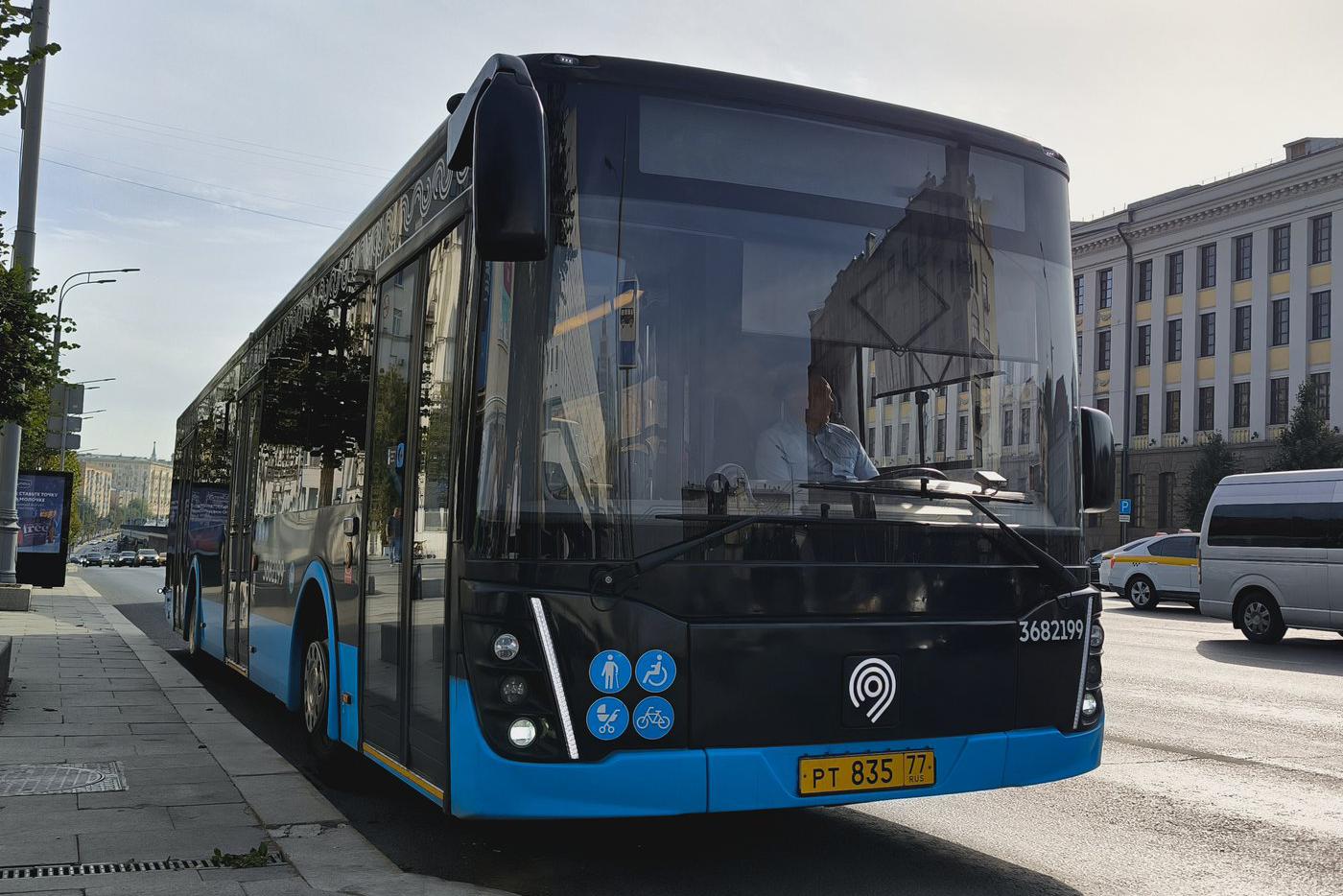 Автобусы коммерческих перевозчиков 139 миллионов раз перевезли москвичей по территории столицы