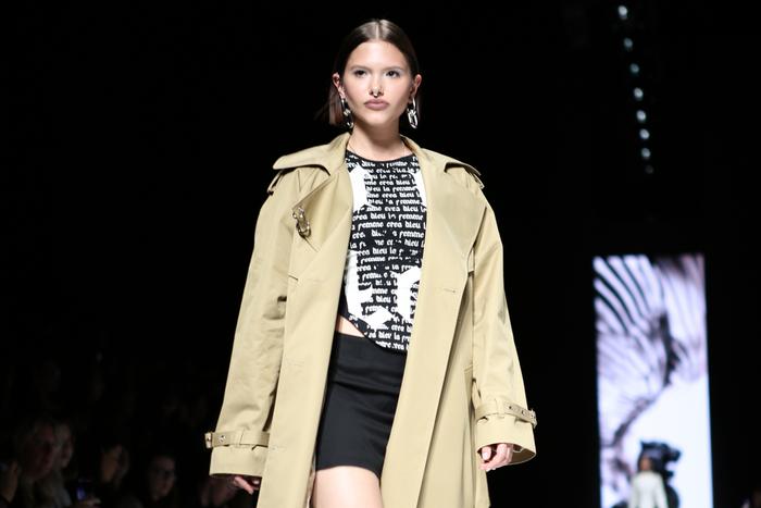 Московская неделя моды: ода чёрному цвету в новой коллекции LI LAB