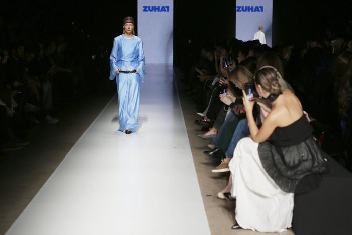 Московская неделя моды: диалог женственности и силы в новой коллекции Zuhat