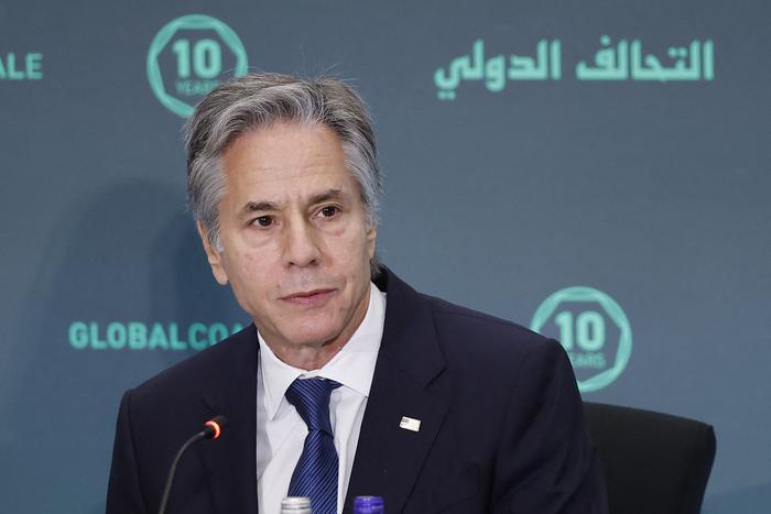 Блинкен вслед за Байденом отменил визит в Германию