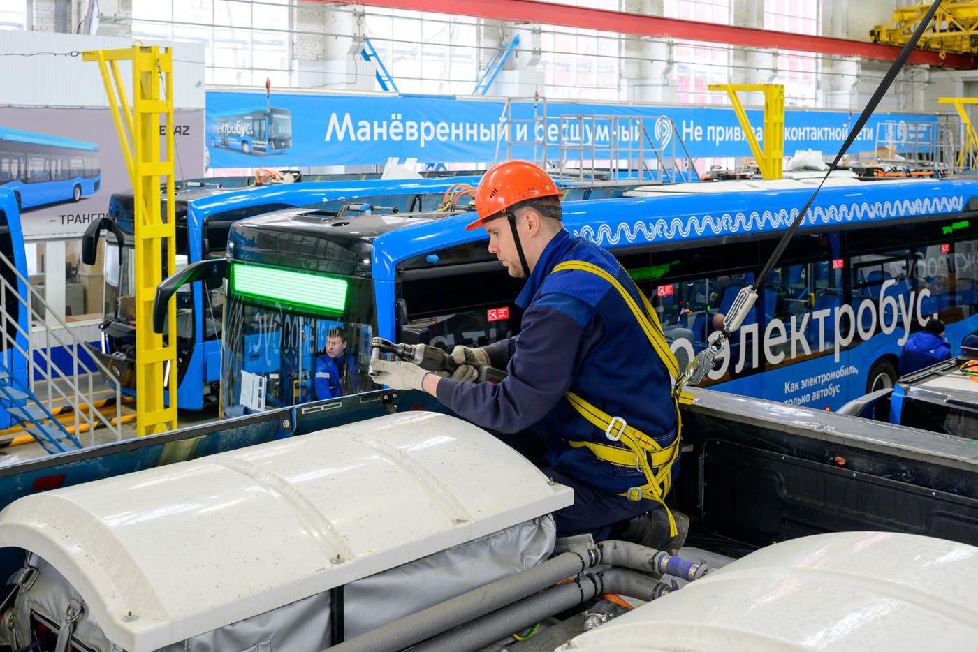 Около 200 электробусов собрали на площадке ПАО "КАМАЗ" на СВАРЗ с начала года