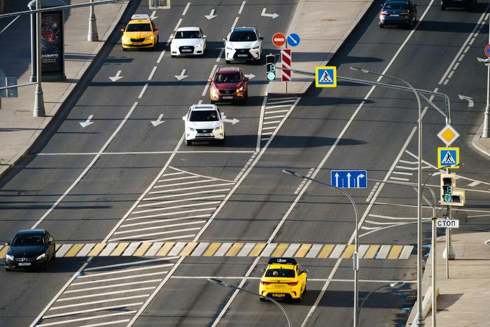 Водители стали проезжать быстрее в местах затруднений благодаря новой разметке