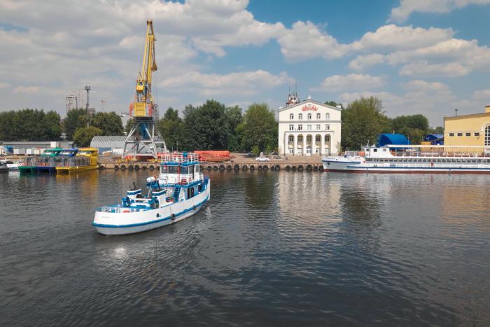 В Музей Транспорта Москвы передали архивные документы Южного речного порта
