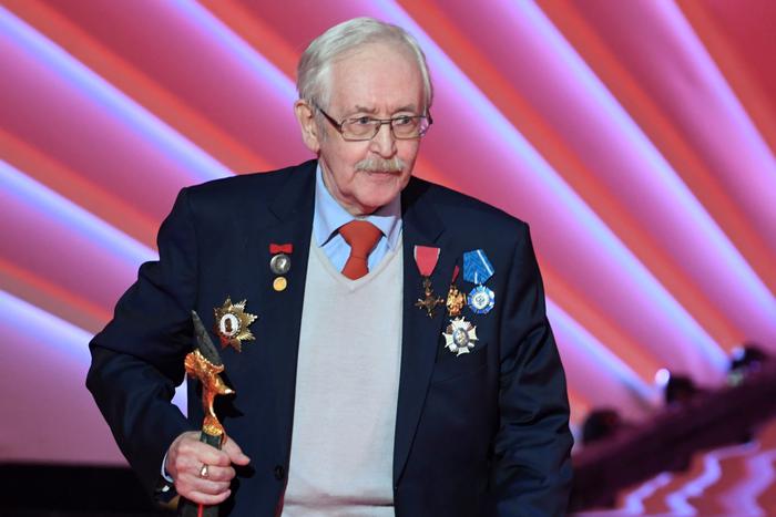 Врачи рассказали о состоянии артиста Василия Ливанова