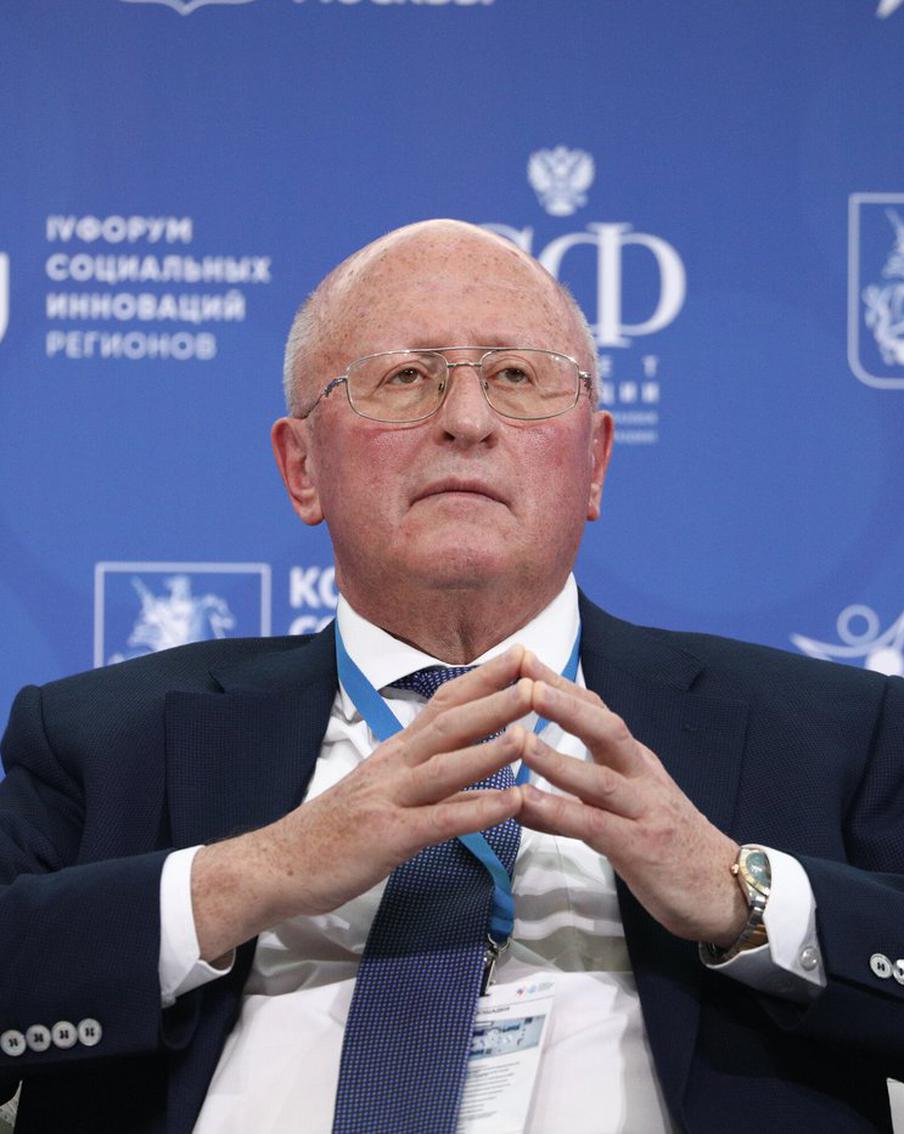 Создатели российской вакцины от рака раскрыли, кто сможет получить её в первую очередь