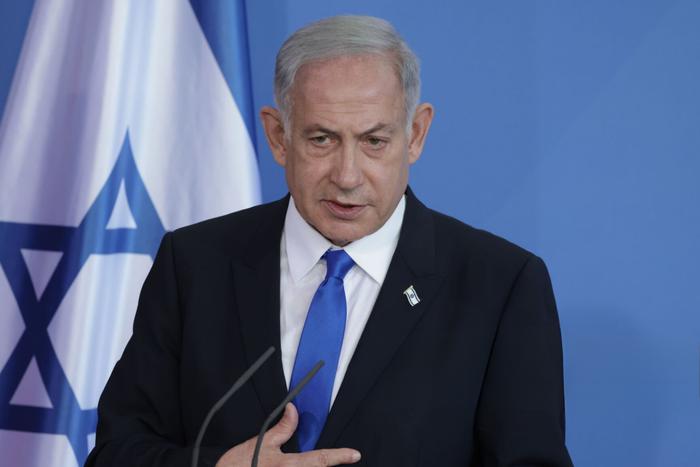 Израильский премьер-министр обратился к генсеку ООН с требованием вывести из Ливана миротворцев организации