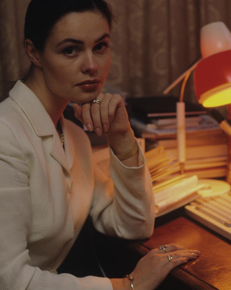 Екатерина Андреева упала со стула: подборка конфузов в прямом эфире