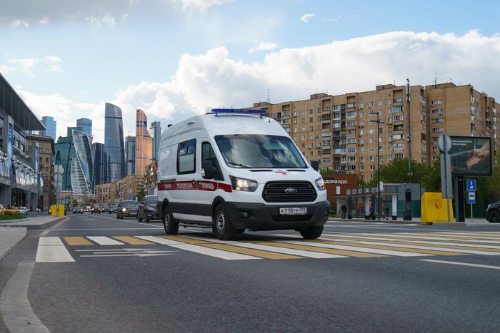 Собянин поздравил работников московской скорой помощи со 105-летием службы