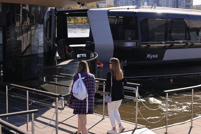 Москвичи совершили более одного миллиона поездок на электросудах с начала года