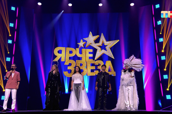Участники  шоу "Ярче звёзд" пытаются переплюнуть своих кумиров. Добрый и злой зритель оценили новое музыкальное шоу на ТВ