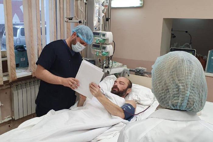 "Выкарабкается — он очень нужен матери и дочке": новые данные о Михаиле Пичугине, дрейфовавшем 67 дней