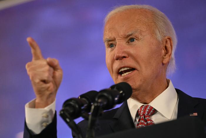 Новая помощь для Украины, обнародован "мирный план": хроника очередных событий украинского кризиса