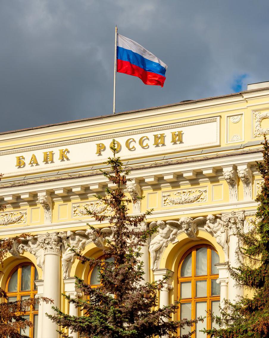 Экономисты оценили вероятность повышения курса доллара до ста рублей до конца года