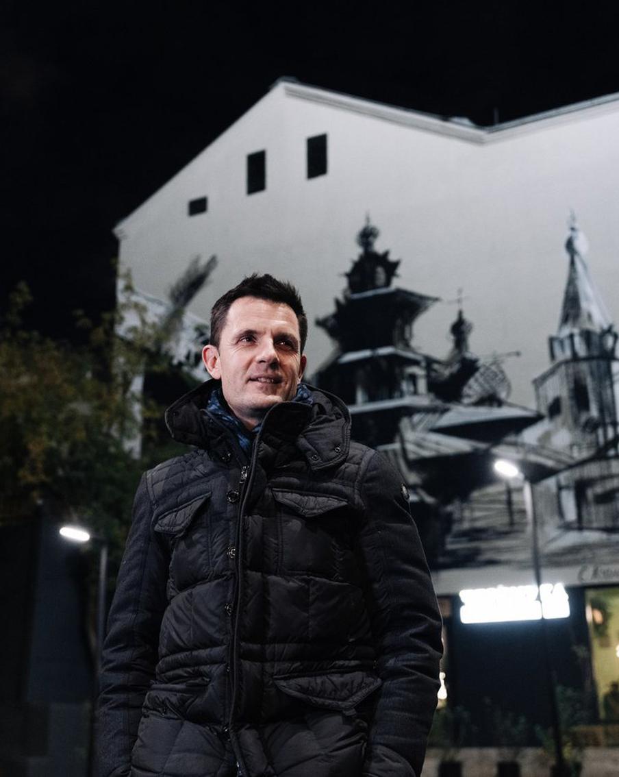 Главный архитектор Москвы изрисовал стену в Таганском районе