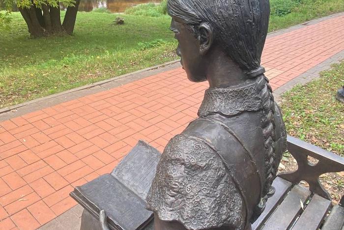 Где в России попить целебной воды, измазаться грязями и посидеть за столом Достоевского с видом на храм