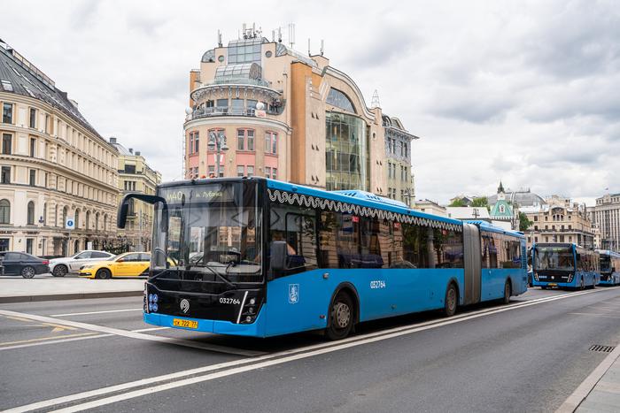 Ликсутов: С начала 2024 года в Москве ввели более 20 выделенных полос для автобусов и электробусов