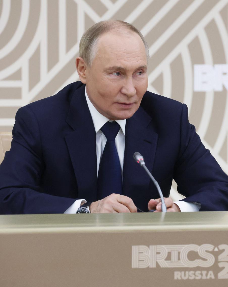 Путин заявил, что НАТО воюет с Россией руками украинцев