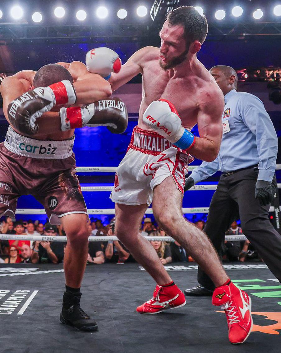 Сын Кости Цзю проиграл российскому боксёру в чемпионском бою в США