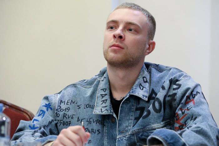 "Егор, ну перестань прикалываться": Егор Крид показал паспорт с новым именем
