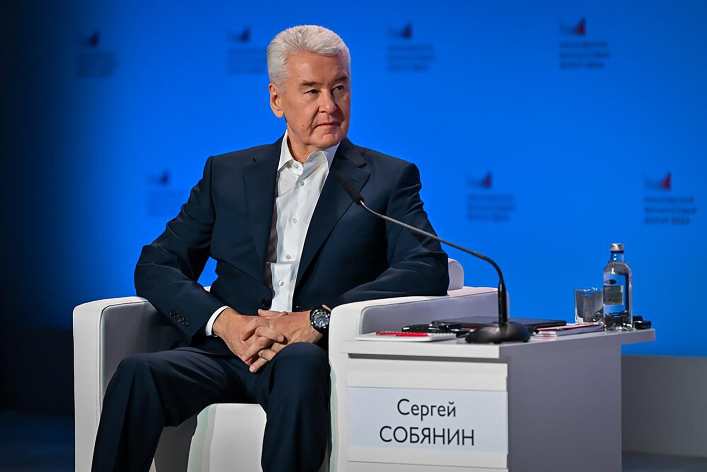 Собянин: Более 900 км проводов убрали под землю в рамках проекта "Чистое небо"