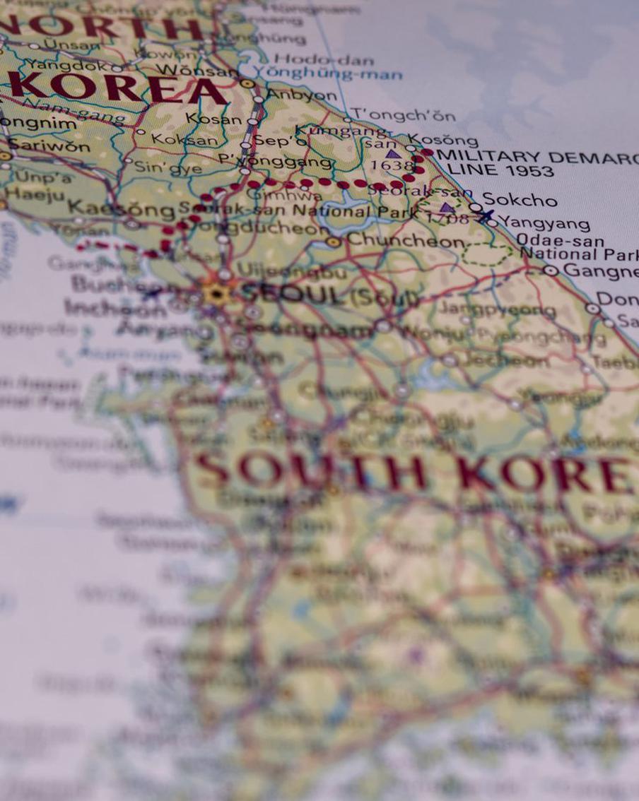 Южная Корея вызвала российского посла в МИД из-за якобы перемещения войск КНДР в Россию