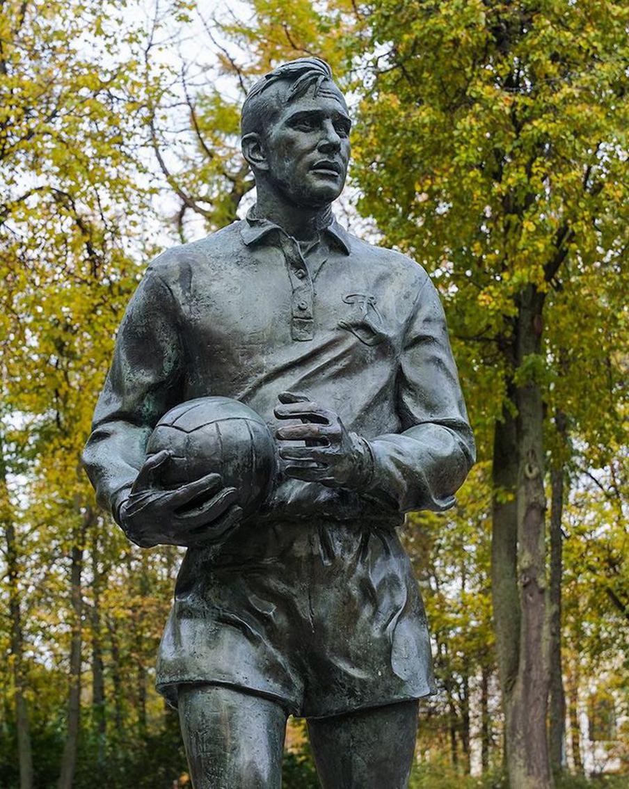 Собянин назвал объекты, названные в память о легендарном вратаре Льве Яшине