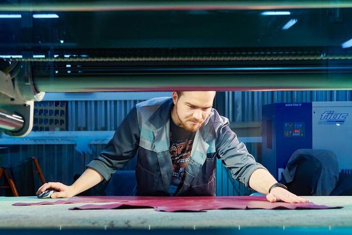 Адаптивная одежда и обувь: какую продукцию для ветеранов СВО выпускают в Москве