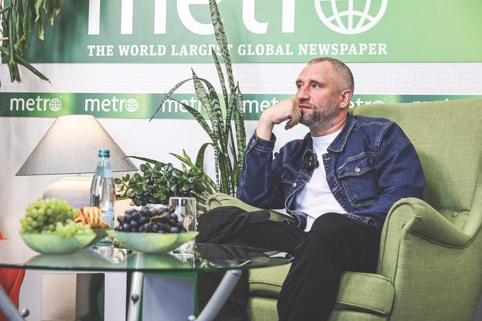 "В 90-е я был травоядным": Юрий Быков снял сериал "Лихие", чтобы показать – насилие рождает насилие