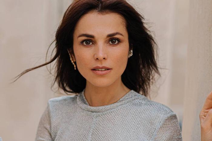 "Красиво, мягко и сакрально": 42-летняя Сати Казанова рассказала, как прошли её первые роды