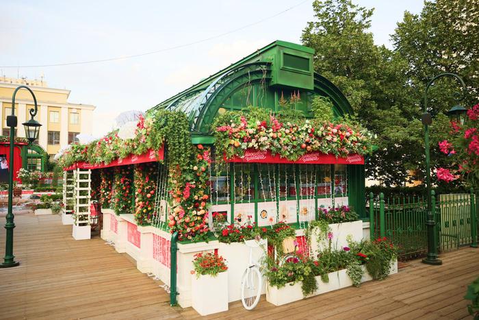 Школьникам и студентам рассказали о традициях гостеприимства в России