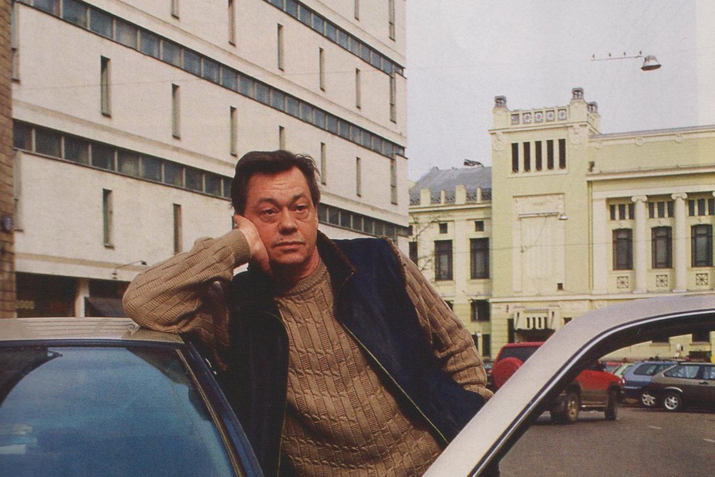 "Николай Караченцов. Глазами семьи и друзей". К 80-летию со дня рождения артиста вышла в свет книга его сына