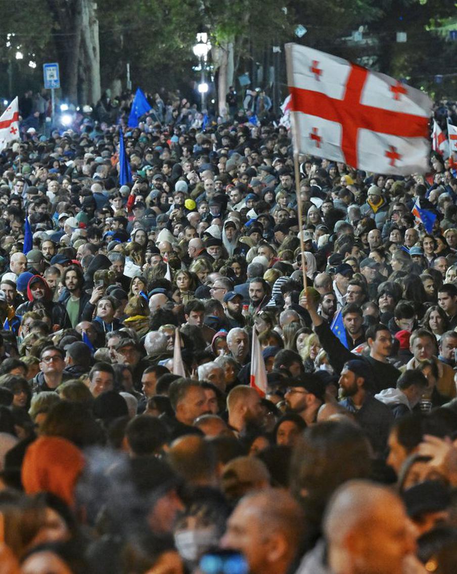 В Грузию для провокаций на митингах прибыли снайперы с Украины