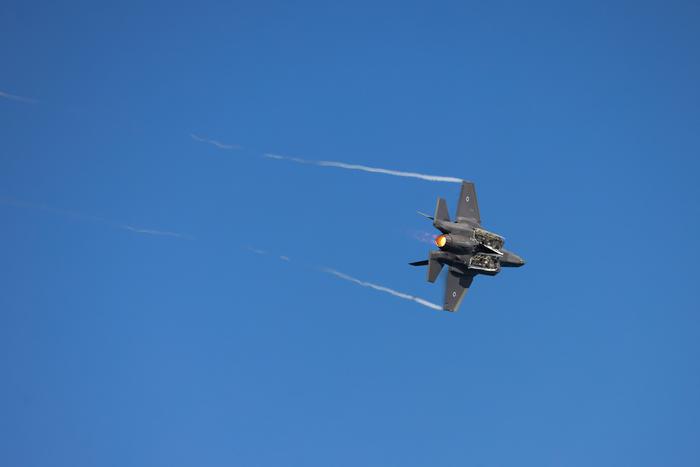 Израиль атаковал космический центр КСИР в Иране, пишут СМИ