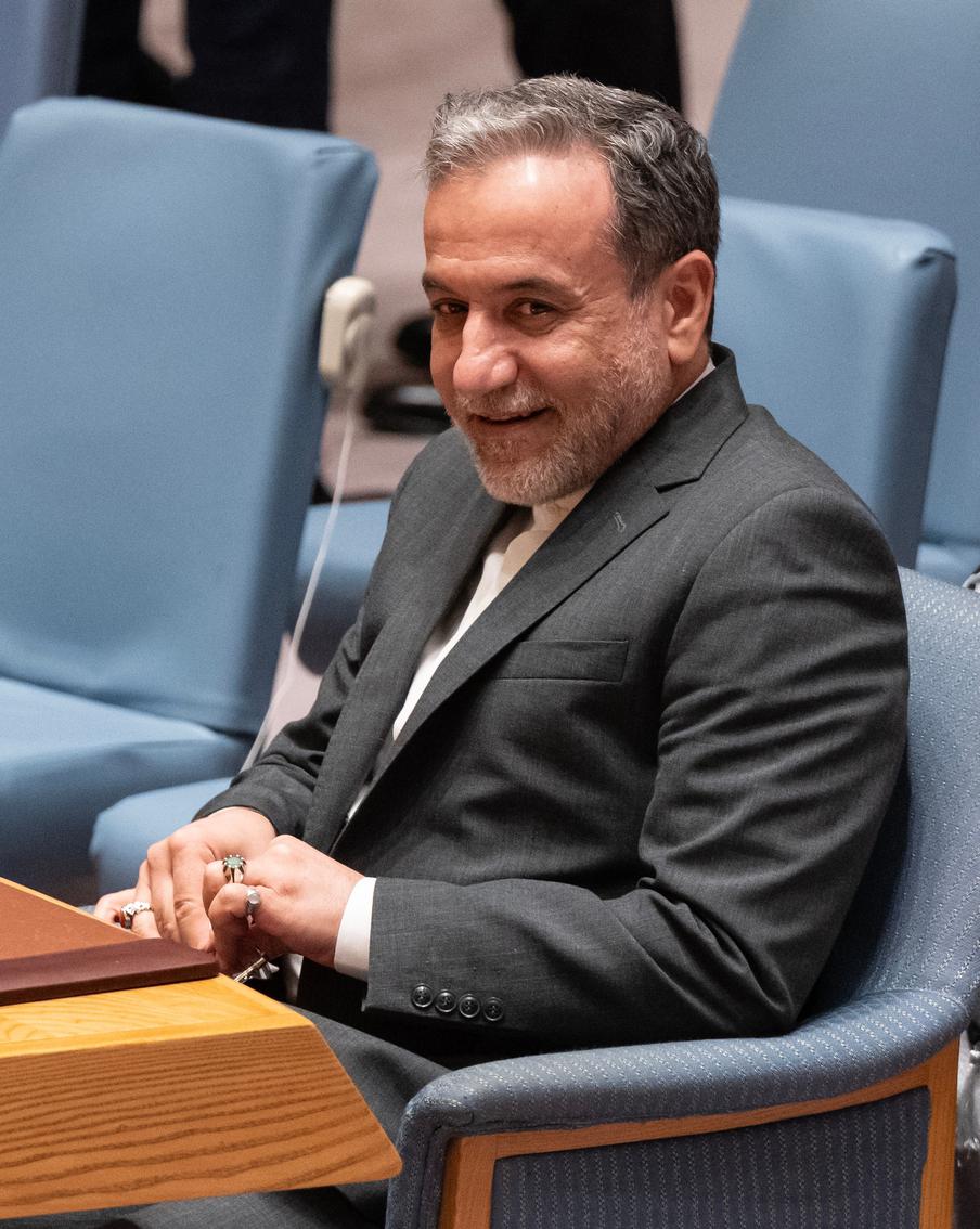 Иран заявил, что даст ответ на агрессию Израиля в нужное время