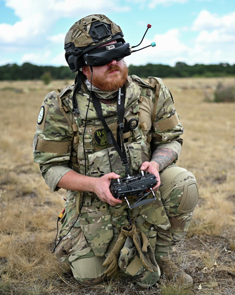 Названный революционным оружием российский дрон уничтожил колонну ВСУ под Суджей